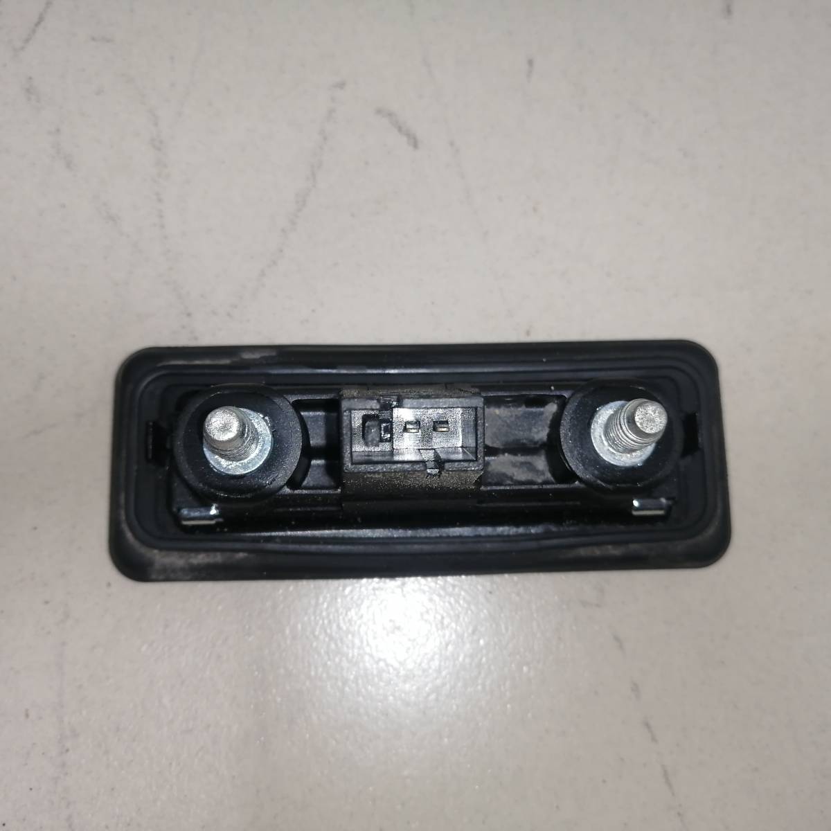 Кнопка открывания багажника Skoda Superb 2008-2015