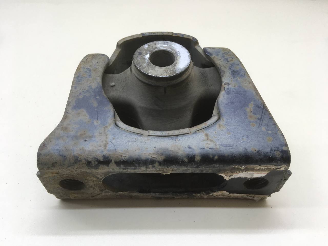 Опора двигателя передняя Toyota Rav 4 (A30) 2006-2013 Опора двигателя передняя Toyota Rav 4 (A30) 2006-2013