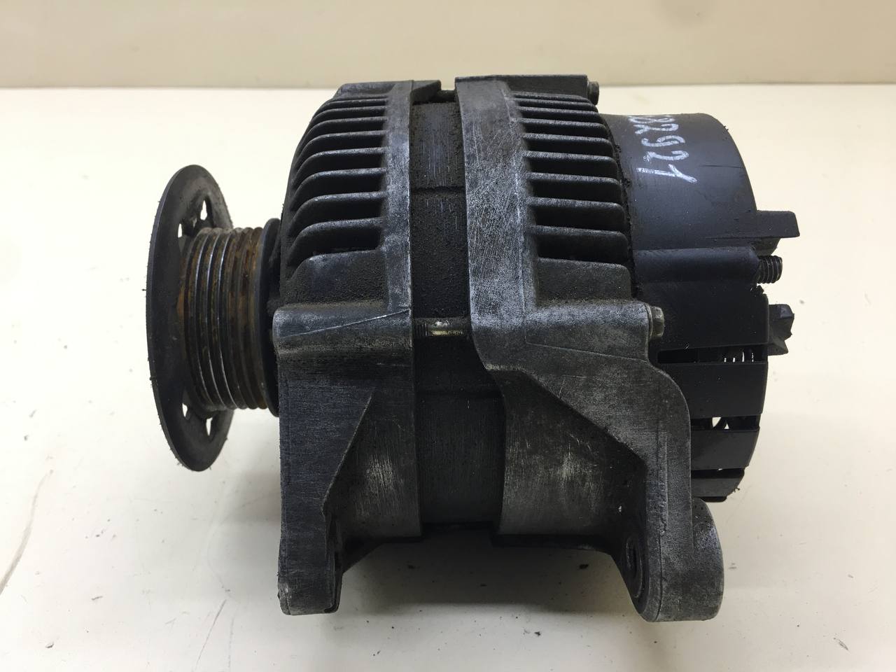 Генератор Volkswagen Passat B5 2000-2005 Генератор Volkswagen Passat B5 2000-2005