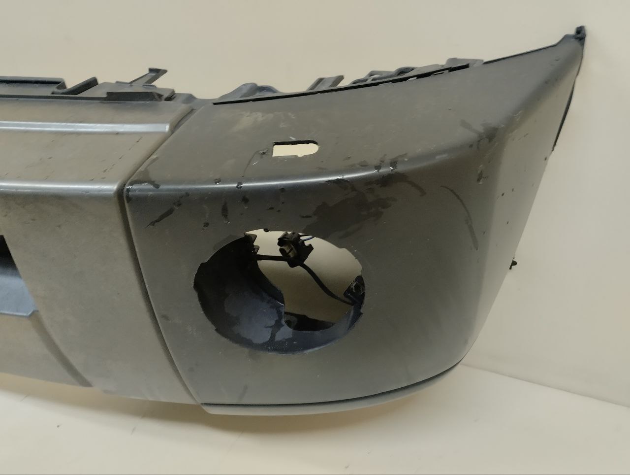 Бампер передний Land Rover Discovery 3 (L319) 2004-2009 Бампер передний Land Rover Discovery 3 (L319) 2004-2009