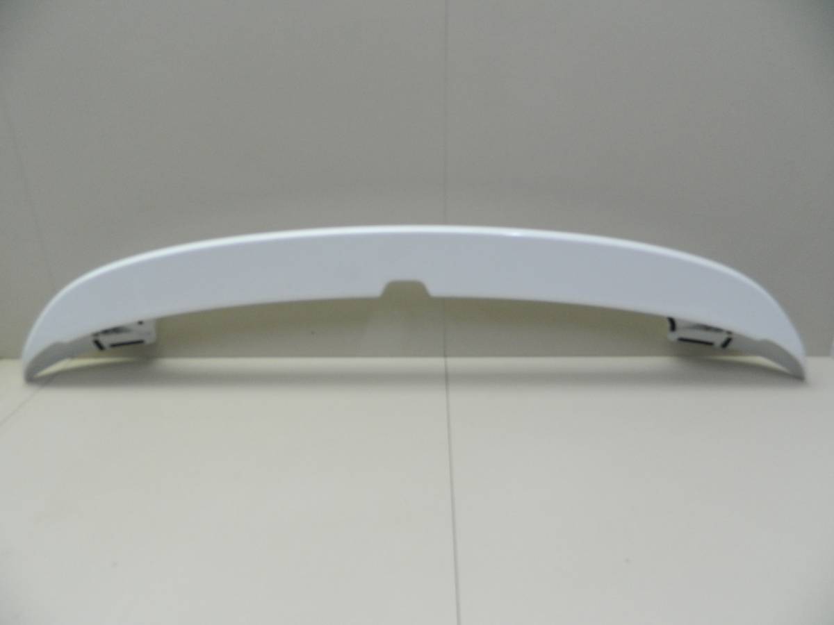 Спойлер (дефлектор) крышки багажника Toyota Ractis (NCP100) 2005-2010