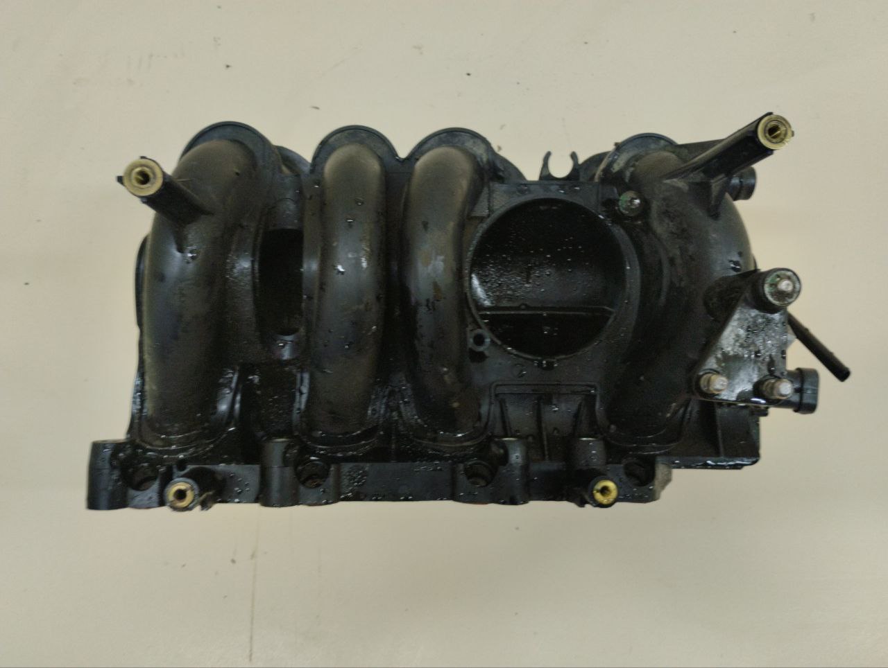 Коллектор впускной Renault Logan (1) 2005-2014 Коллектор впускной Renault Logan (1) 2005-2014