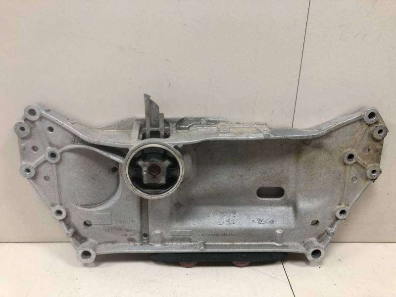 Балка подмоторная Audi A3 (8P) 2004-2013