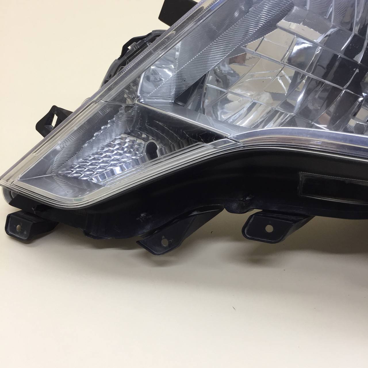 Фара левая Toyota Land Cruiser Prado (J150) 2009-2022