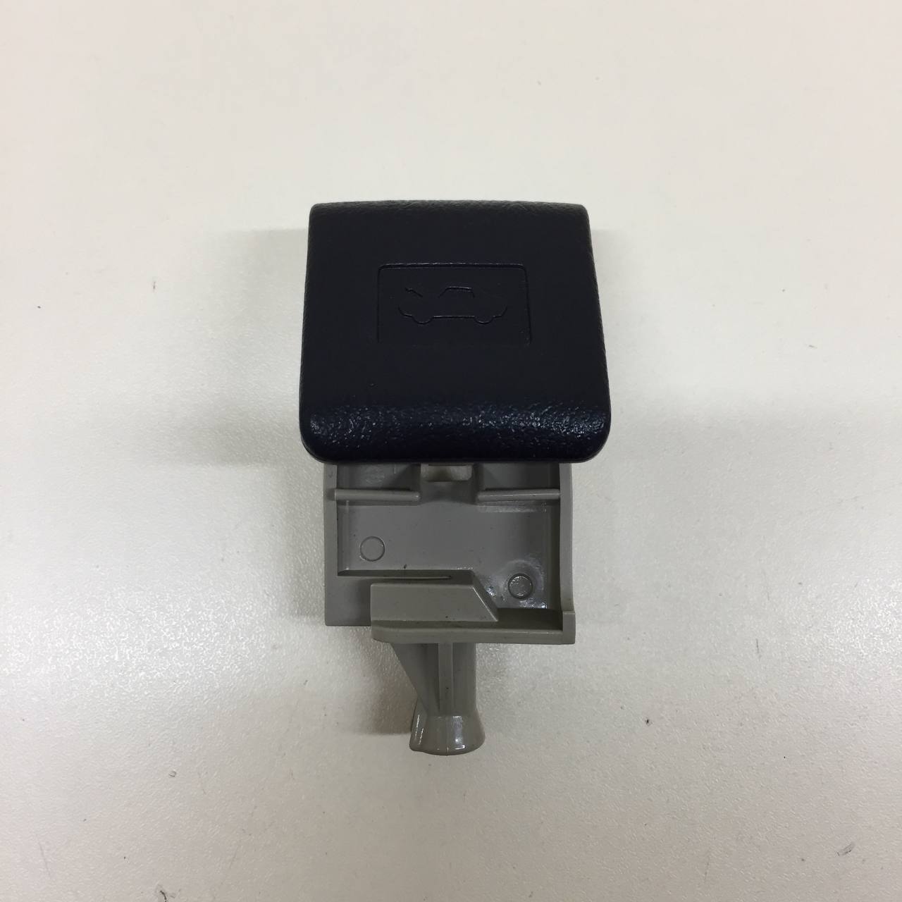 Ручка открывания капота Toyota Camry (V50) 2011-2017 Ручка открывания капота Toyota Camry (V50) 2011-2017
