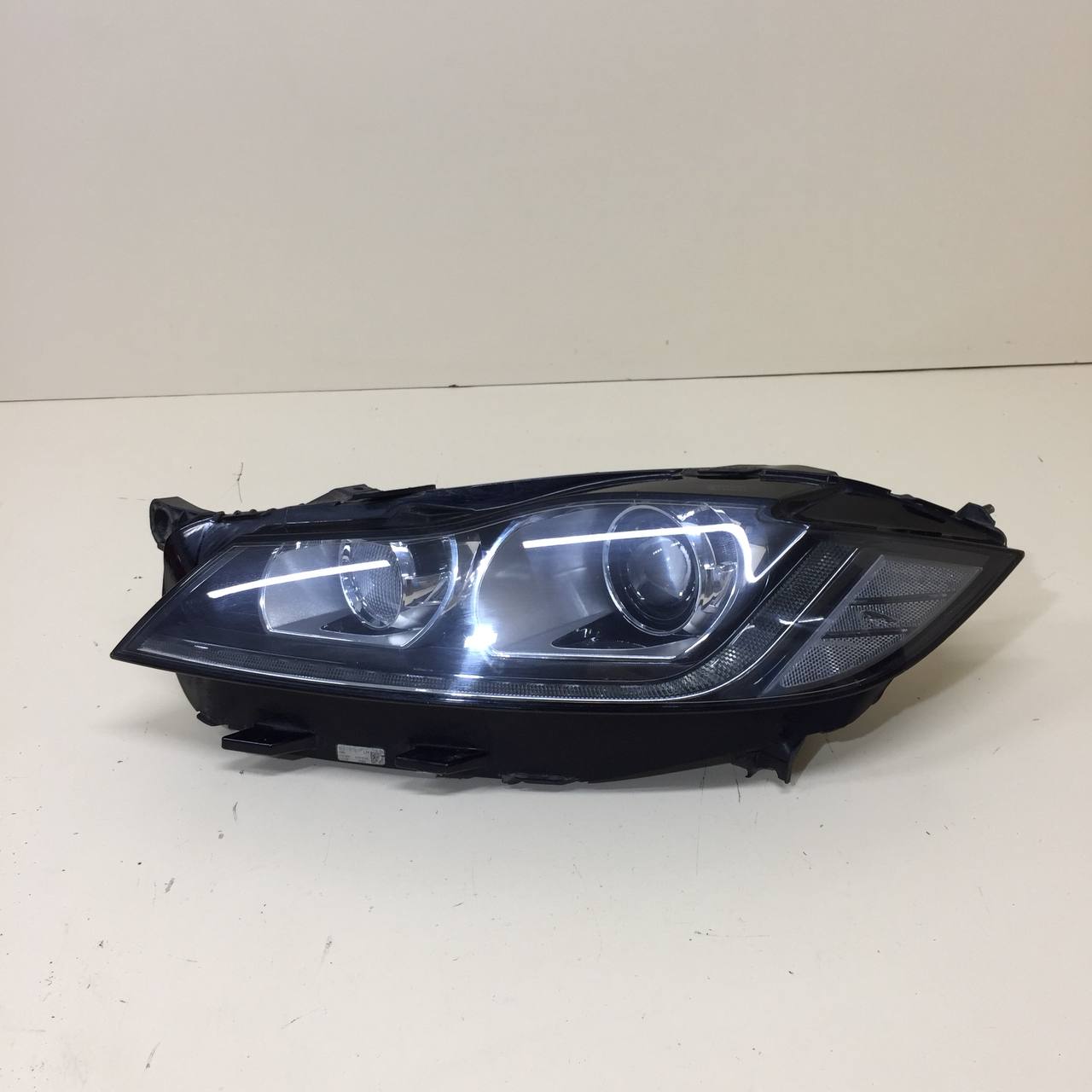 Фара левая Jaguar F-Pace 2016>