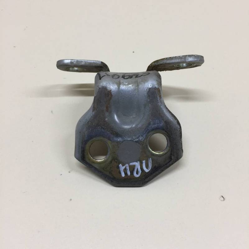 Петля двери передней правой нижняя Kia Spectra (SD) 2004-2011