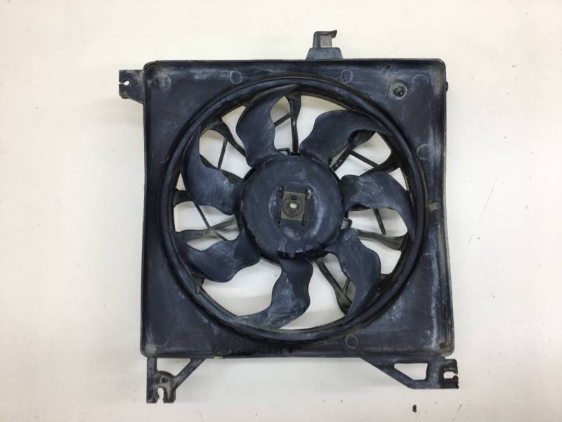 Диффузор вентилятора Lada Granta 2011>