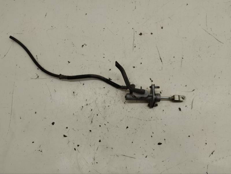 Цилиндр сцепления главный Mitsubishi Lancer 9  (CS/Classic) 2000-2011