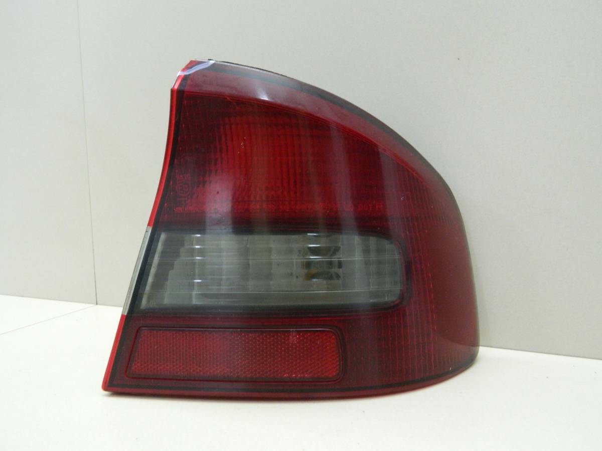 Фонарь задний наружный правый Subaru Legacy (B12) 1998-2003