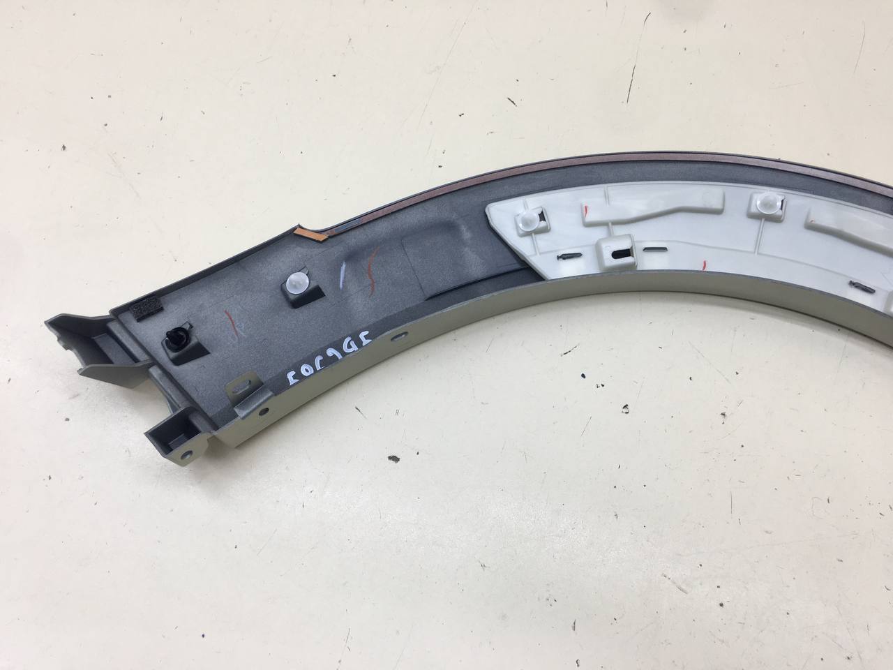 Накладка переднего крыла левого Subaru Legacy Outback (B13) 2003-2009