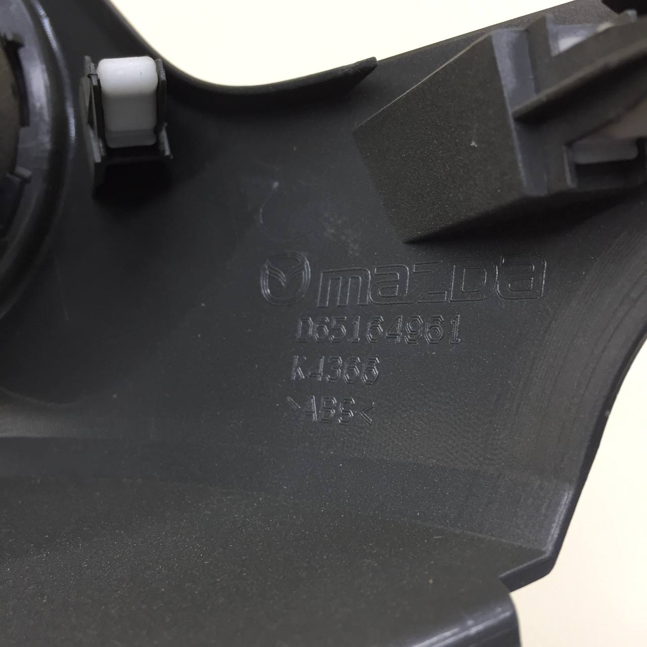 Дефлектор воздушный Mazda Mazda 2 (DE) 2007-2014