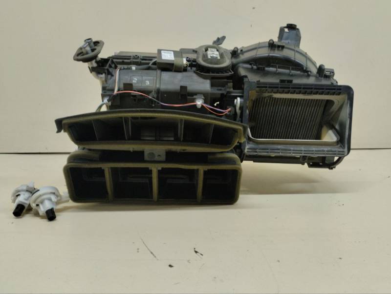 Корпус отопителя Toyota Auris (E150) 2006-2012 Корпус отопителя Toyota Auris (E150) 2006-2012