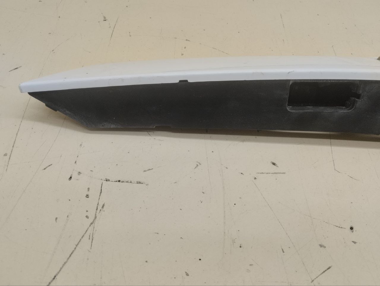 Накладка крышки багажника Ford Mondeo 4 2007-2015 Накладка крышки багажника Ford Mondeo 4 2007-2015