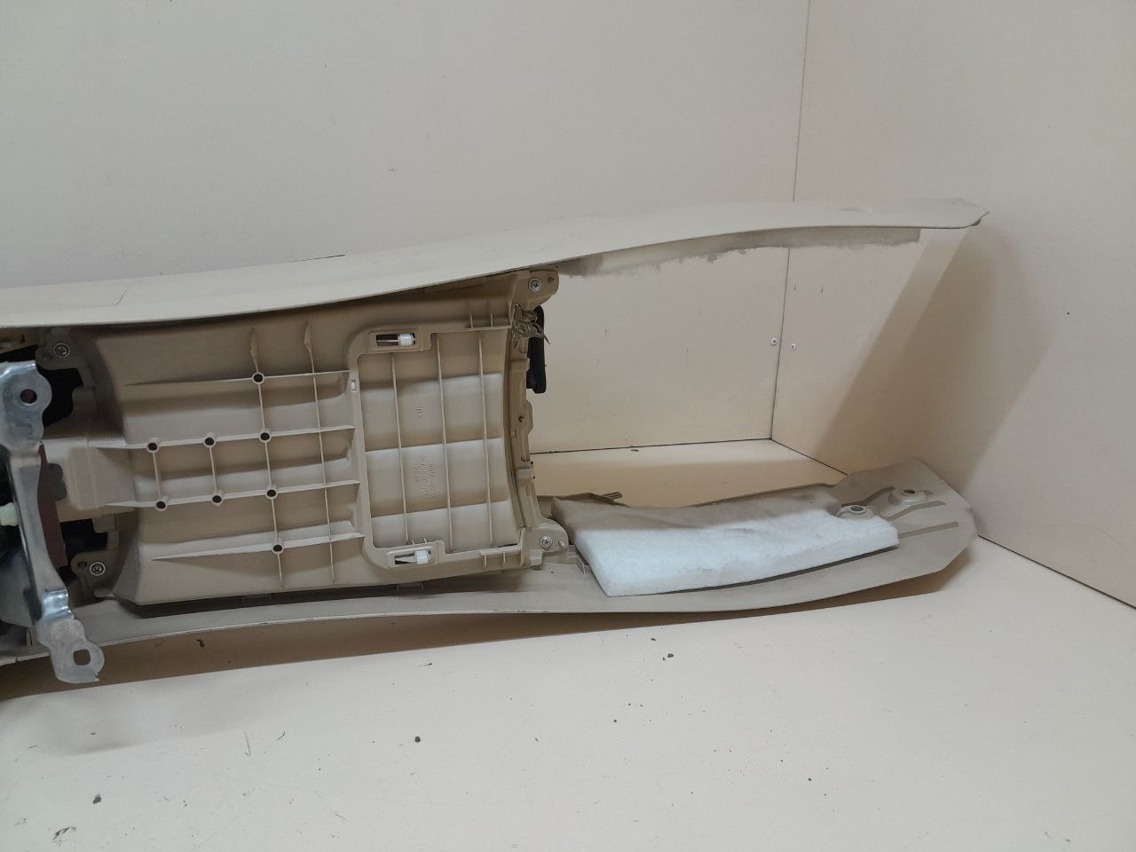 Консоль центральная Lexus RX 350 /450h (XL10) 2009-2015 Консоль центральная Lexus RX 350 /450h (XL10) 2009-2015
