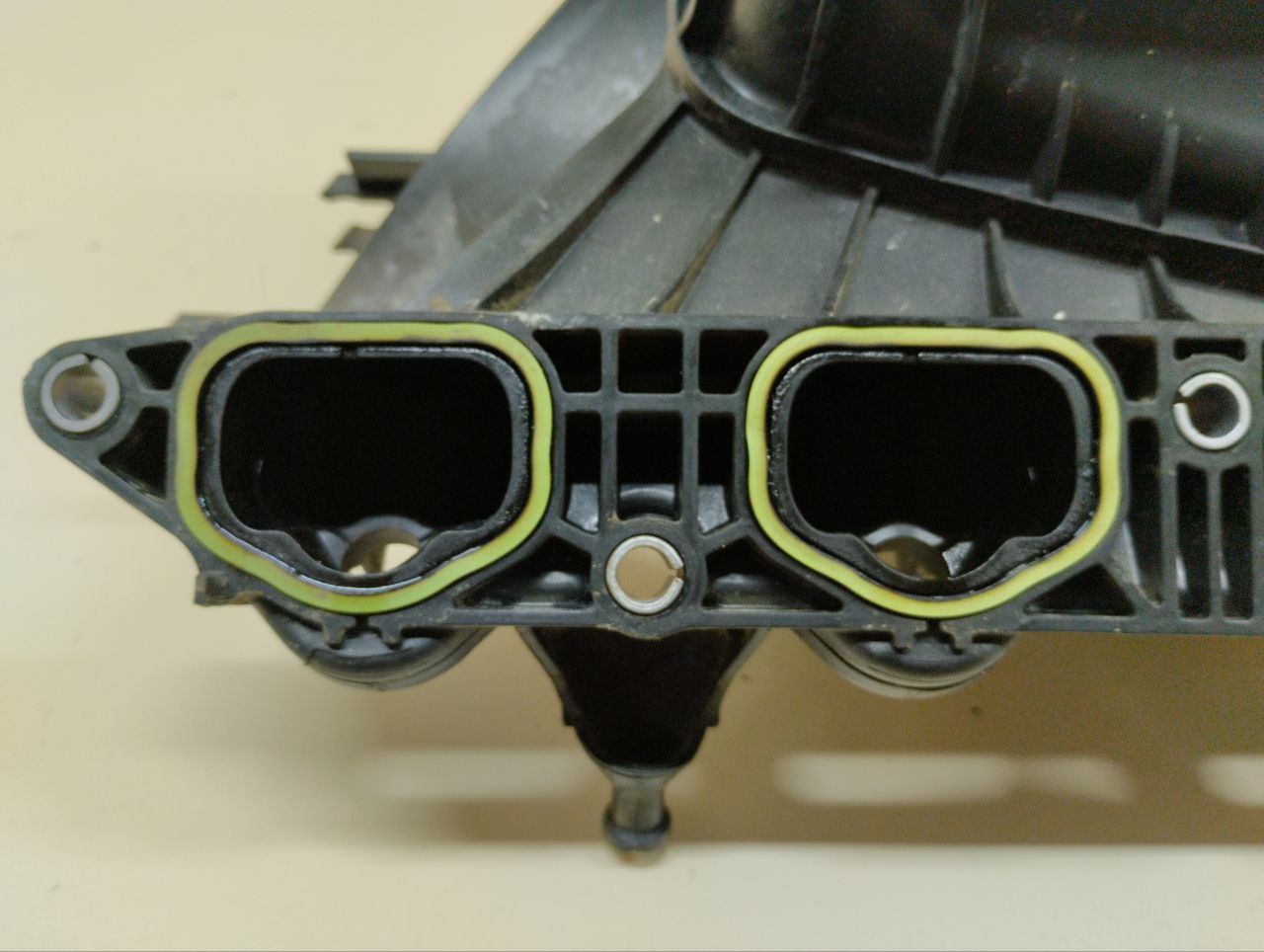Коллектор впускной Volkswagen Polo (MK5) 2011-2020 Коллектор впускной Volkswagen Polo (MK5) 2011-2020