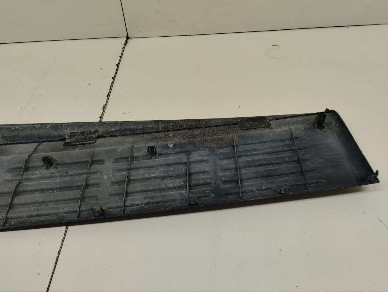 Накладка заднего бампера Toyota Land Cruiser (J200) 2007-2015