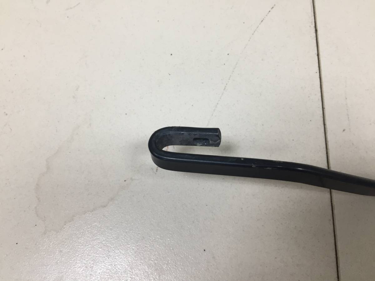 Поводок стеклоочистителя передний правый Daewoo Gentra 2013-2015