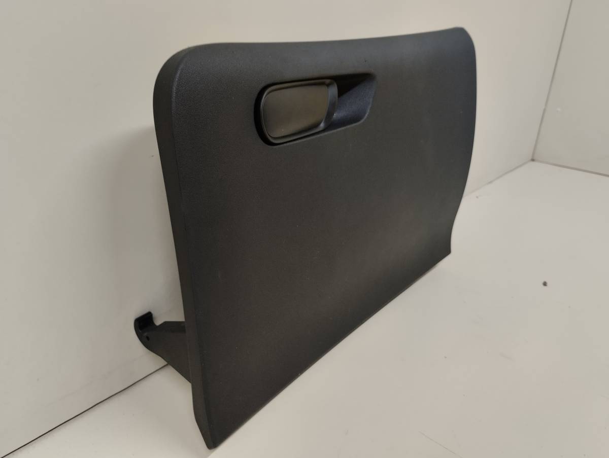 Крышка бардачка Citroen C4 2011>