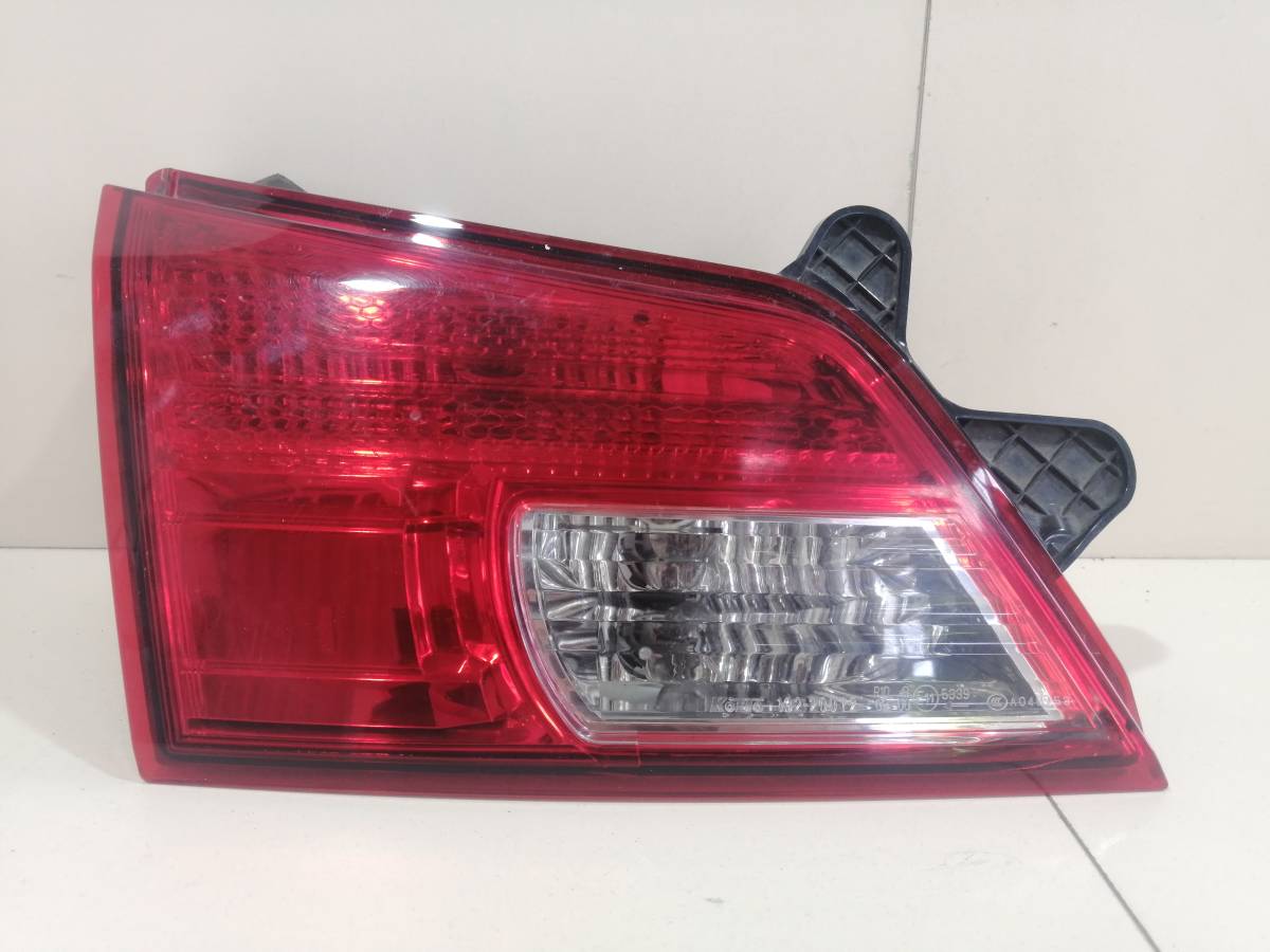 Фонарь задний внутренний левый Subaru Legacy Outback (B14) 2010-2014