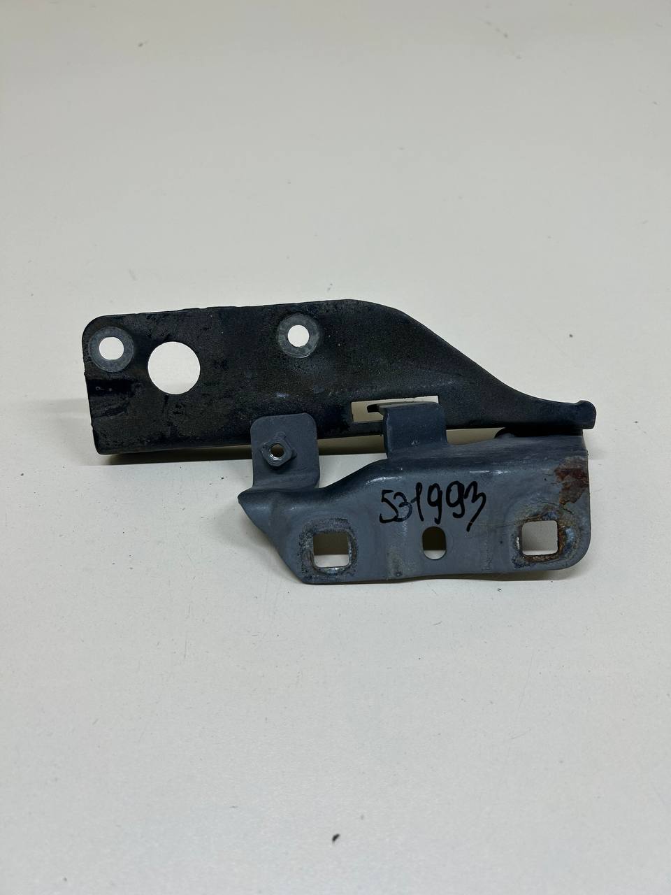 Петля капота правая Nissan Almera Classic (B10) 2006-2013