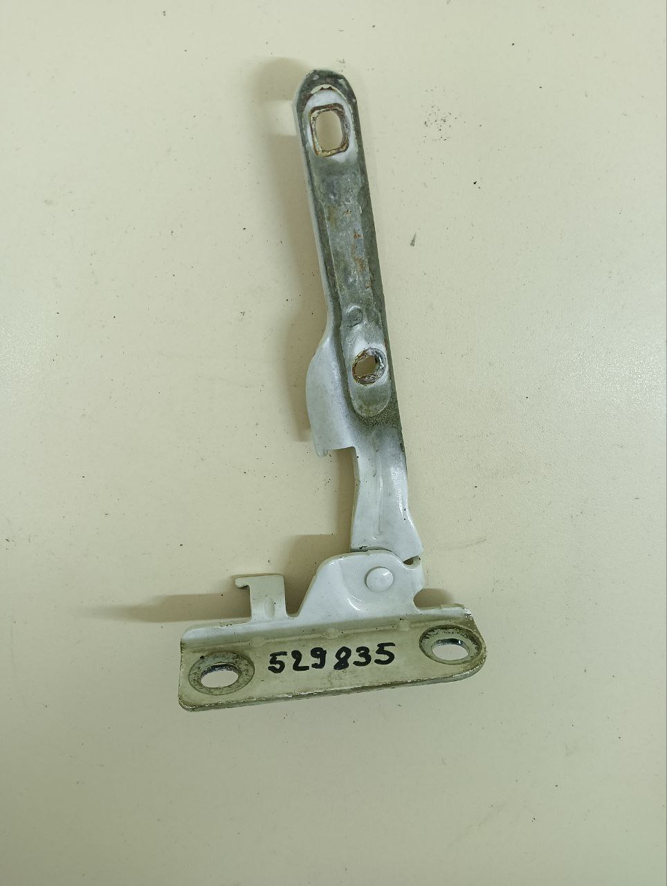 Петля капота правая Lada Largus 2012>