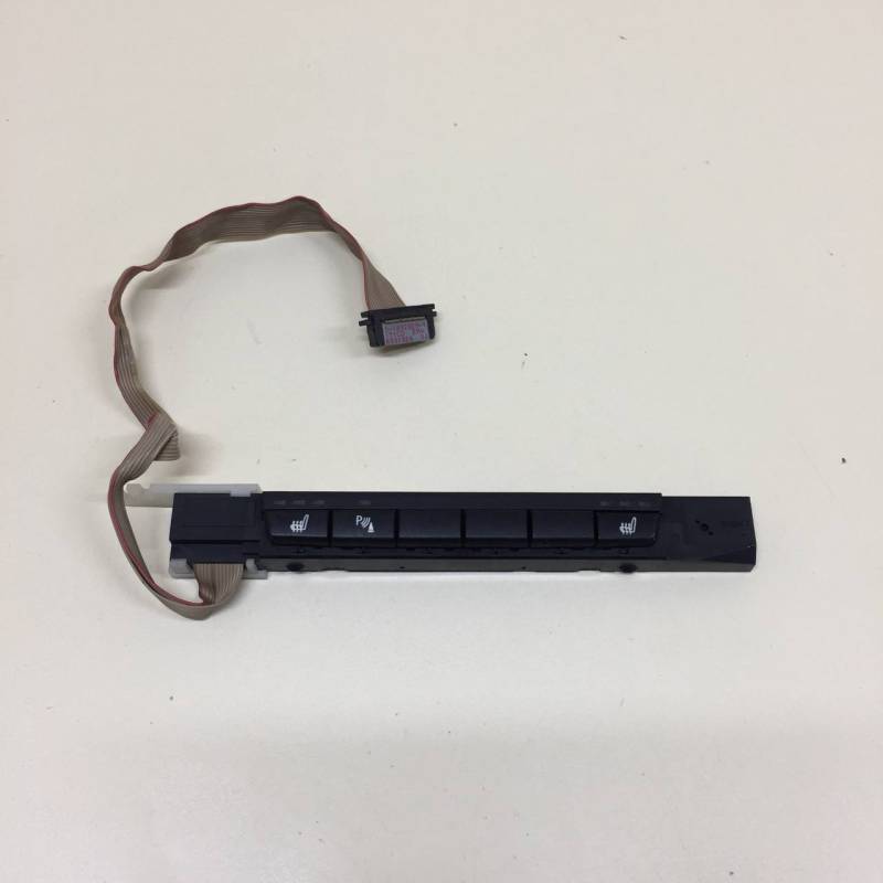 Кнопка обогрева сидений BMW 3-series E90/E91 2005-2011 Кнопка обогрева сидений BMW 3-series E90/E91 2005-2011