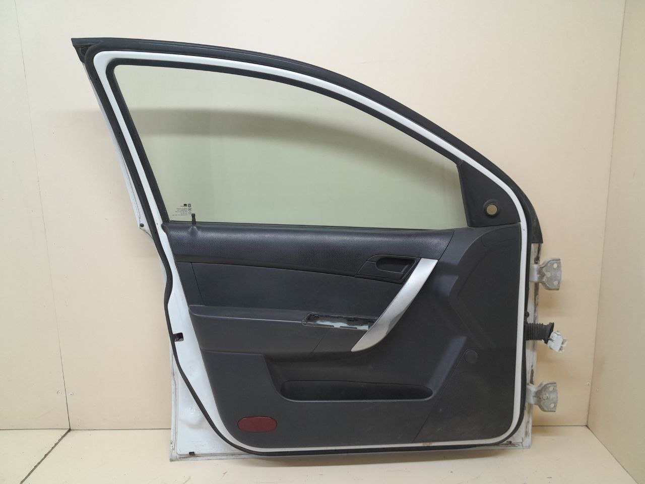 Дверь передняя левая Chevrolet Aveo T250 2005-2011