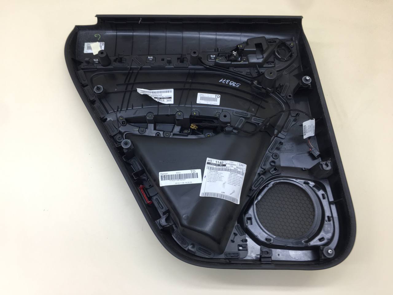 Обшивка двери задней правой Audi Audi Q3 (8U) 2012>