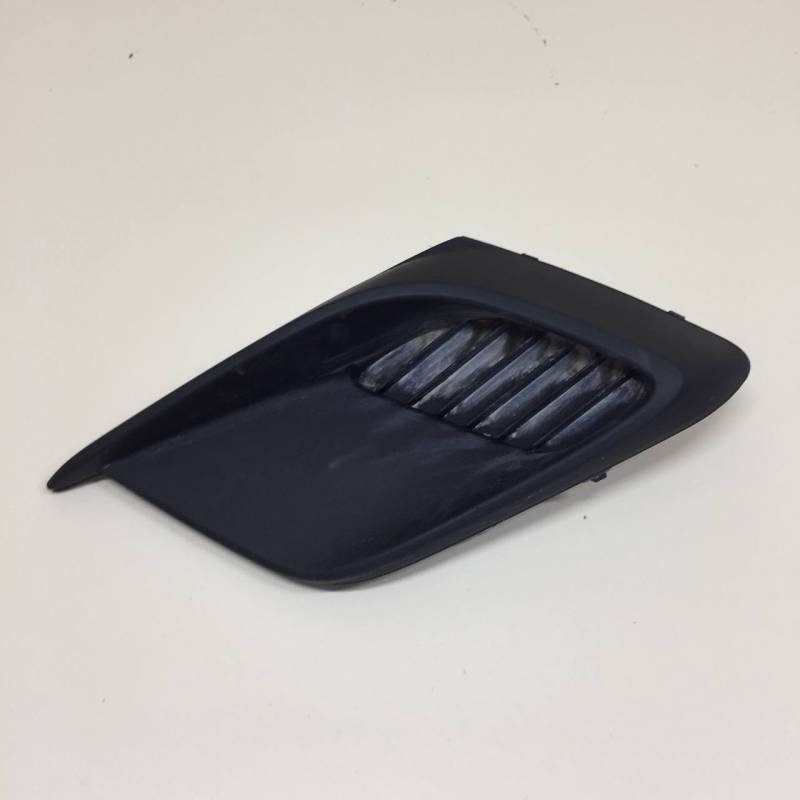 Рамка противотуманной фары левой Mazda Mazda 3 (BM) 2013-2016 Рамка противотуманной фары левой Mazda Mazda 3 (BM) 2013-2016