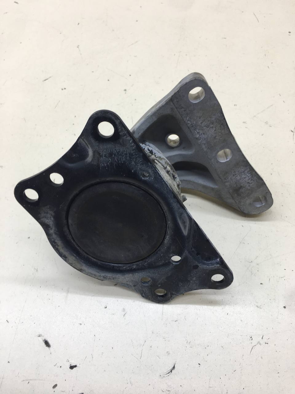 Опора двигателя правая Volkswagen Polo (MK5) 2011-2020