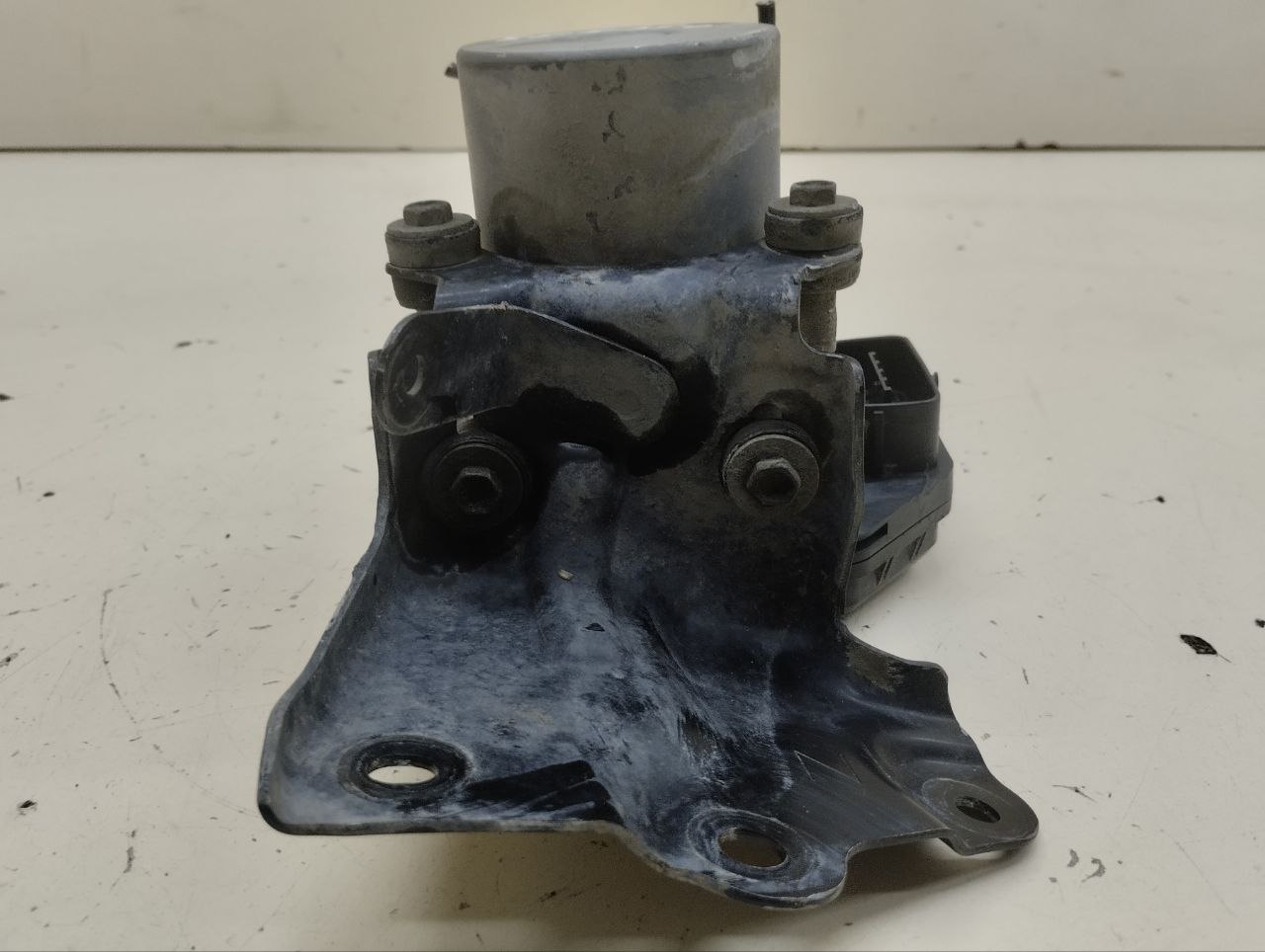 Блок ABS (насос) Toyota Rav 4 (A30) 2006-2013