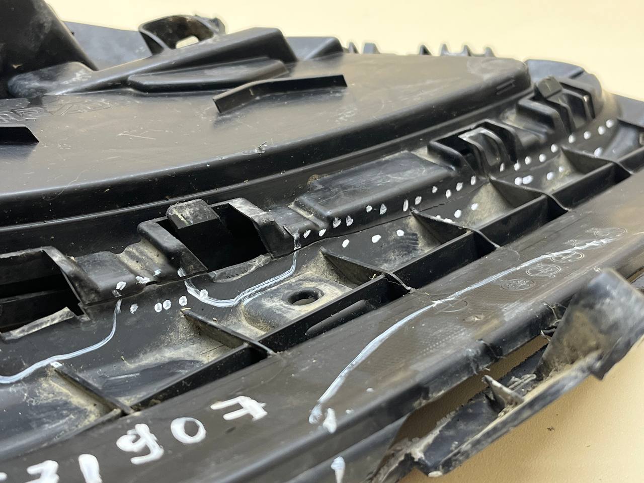 Рамка противотуманной фары левой Mazda Mazda 6 (GH) 2007-2012