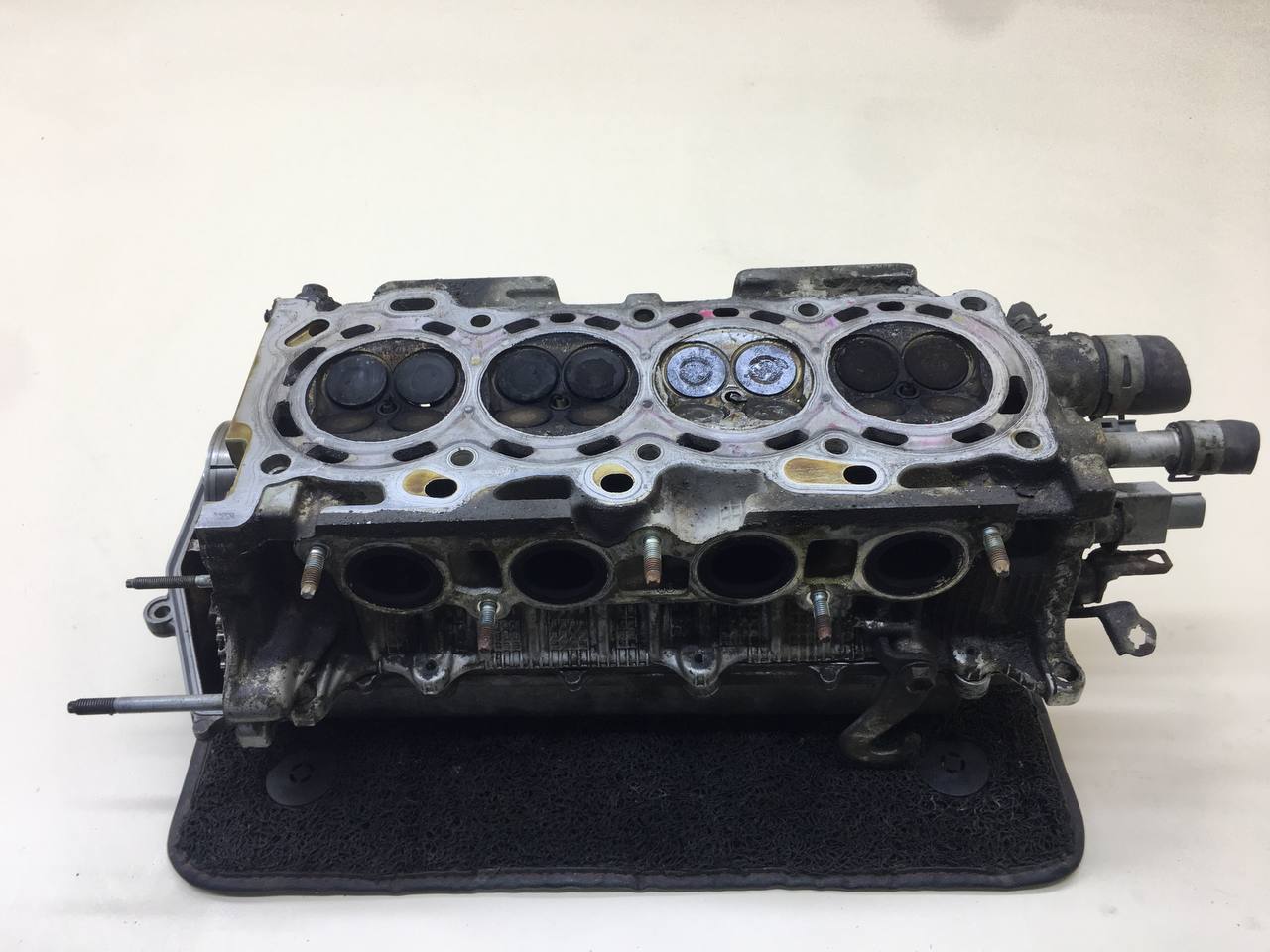 Головка блока цилиндров Toyota Corolla E120 2001-2007 Головка блока цилиндров Toyota Corolla E120 2001-2007