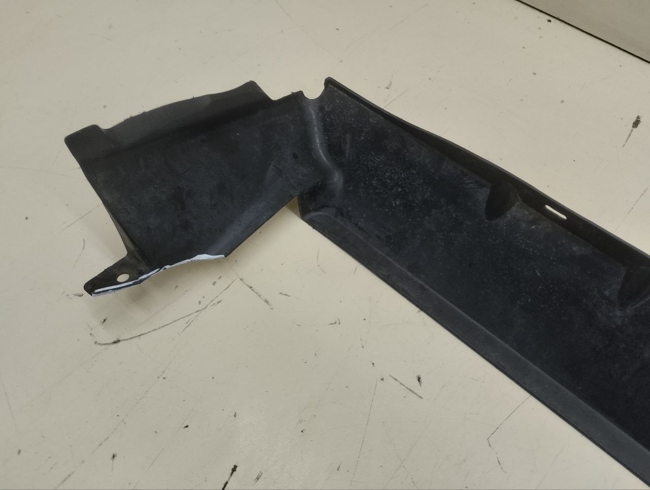 Воздуховод радиатора Renault Duster (HSA, HSM) 2012> Воздуховод радиатора Renault Duster (HSA, HSM) 2012>