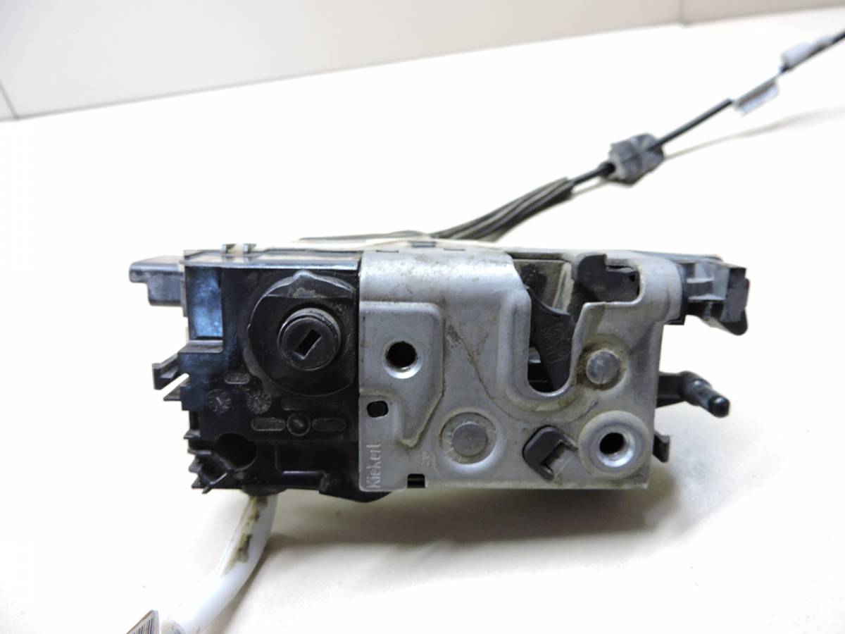 Замок двери передней правой Citroen C4 2011>