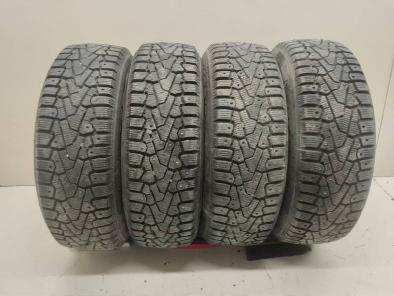 Шины к-кт R15 Зимние шипованные PIRELLI ICE ZERO.