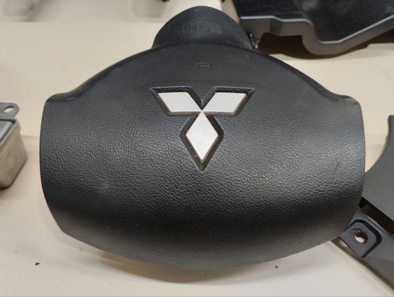 Подушка безопасности (комплект) Mitsubishi Lancer X (CX, CY) 2007> Подушка безопасности (комплект) Mitsubishi Lancer X (CX, CY) 2007>