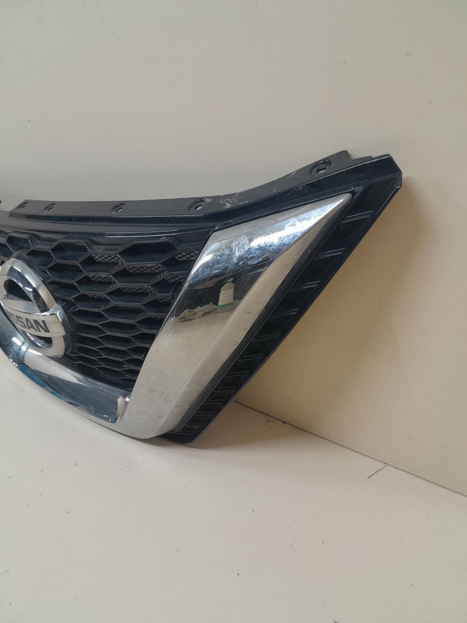 Решетка радиатора Nissan Qashqai (J11) 2014> Решетка радиатора Nissan Qashqai (J11) 2014>
