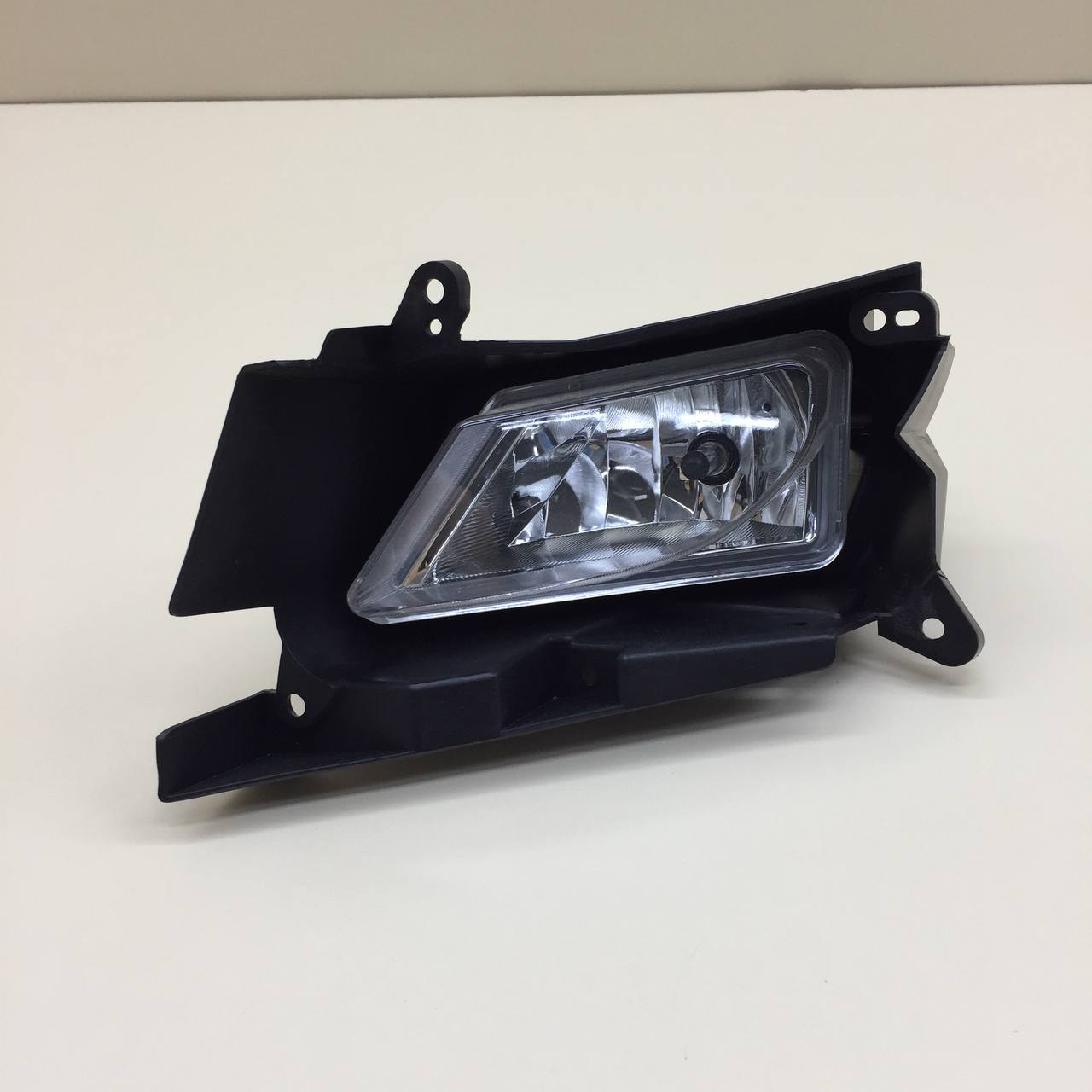 Фара противотуманная левая Mazda Mazda 3 (BL) 2009-2013