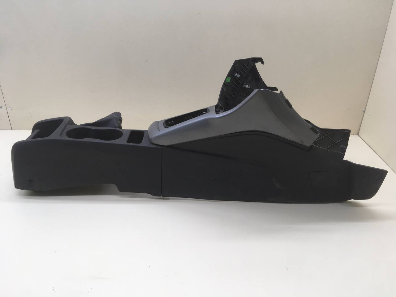 Консоль центральная Ford Focus 3 2011>