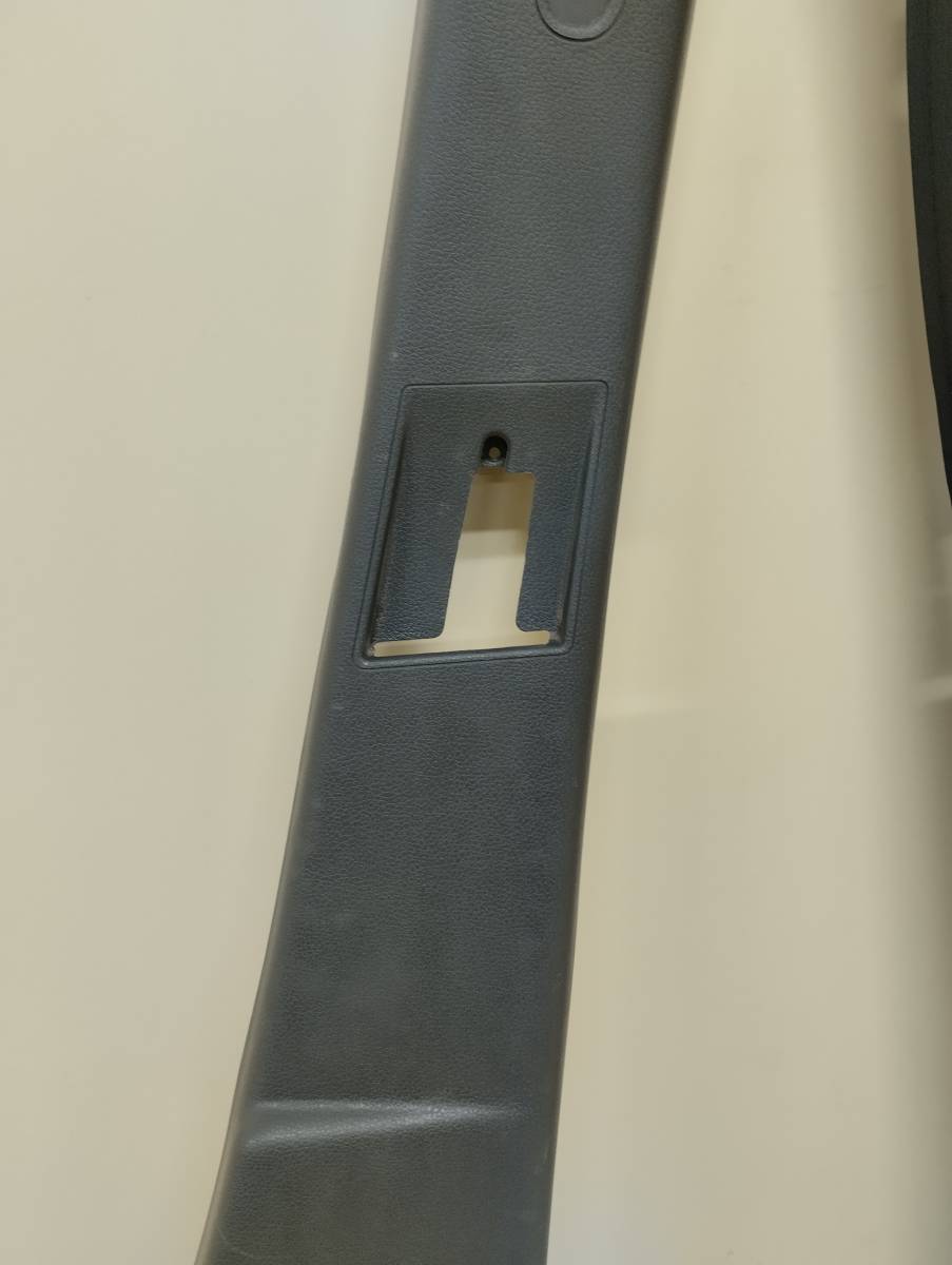 Обшивка стойки Lada Largus 2012>