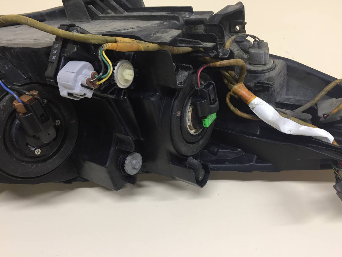 Фара левая Mazda Mazda 3 (BL) 2009-2013