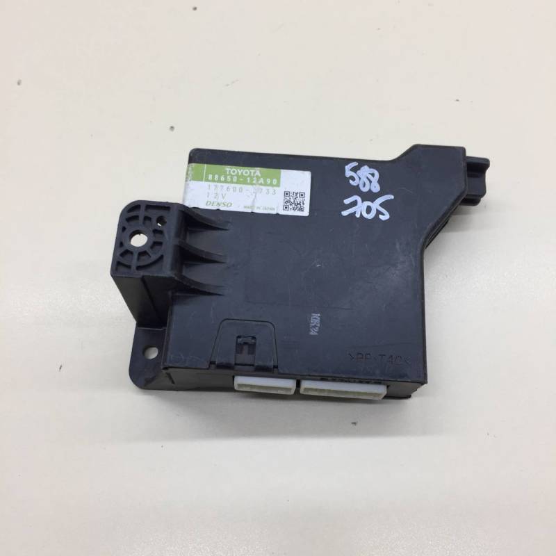 Блок электронный Toyota Auris (E150) 2006-2012