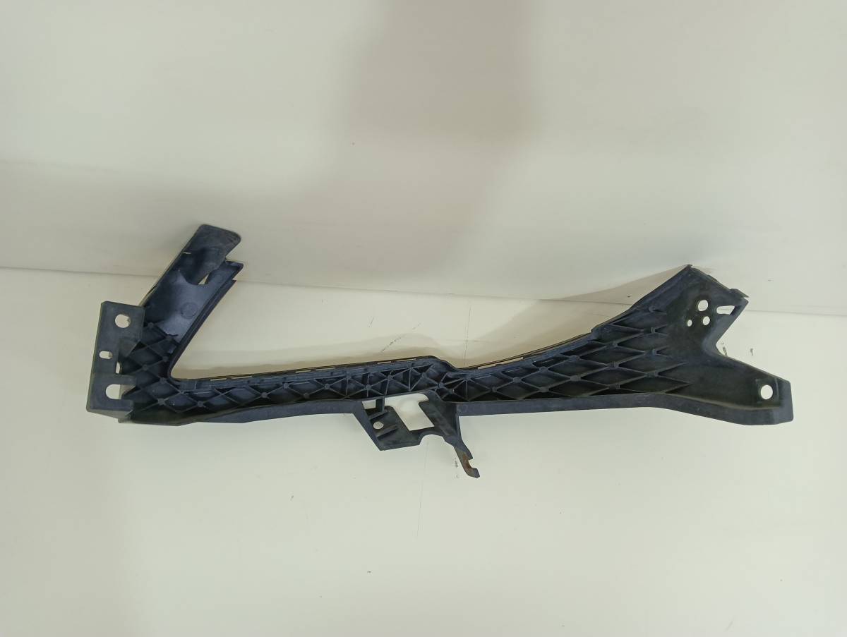 Кронштейн фар правый Subaru Legacy (B14) 2010-2015