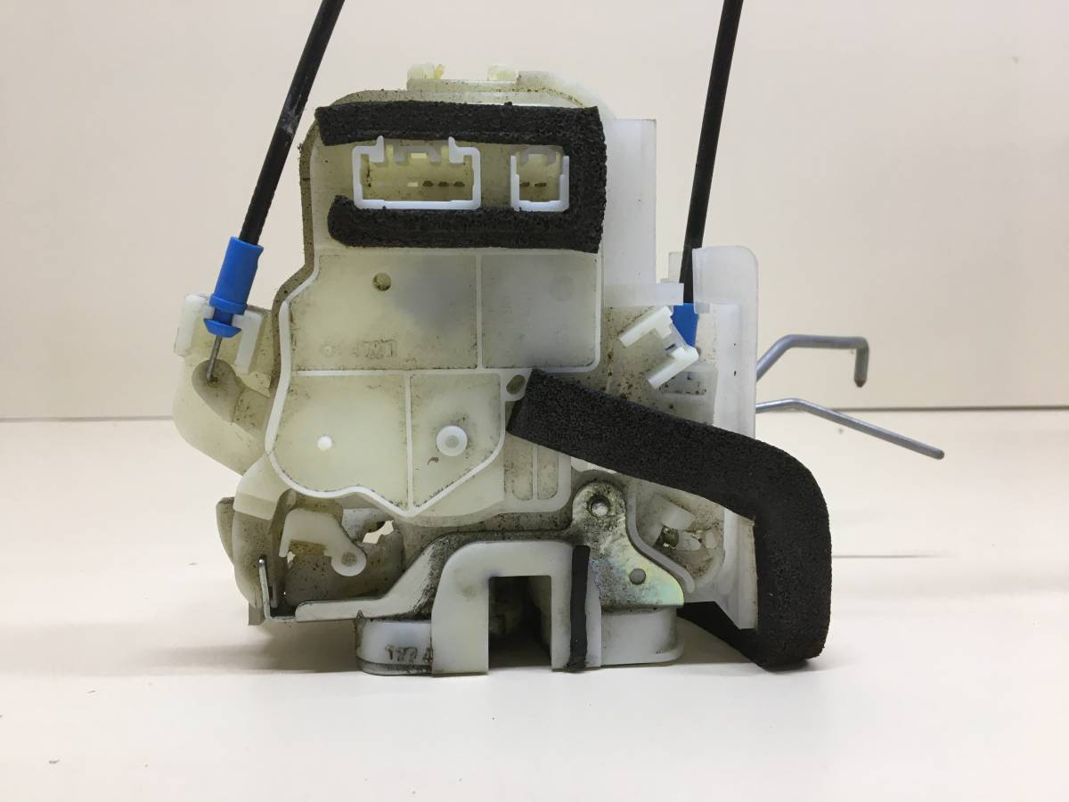 Замок двери передней правой Subaru Legacy Outback (B14) 2010-2014