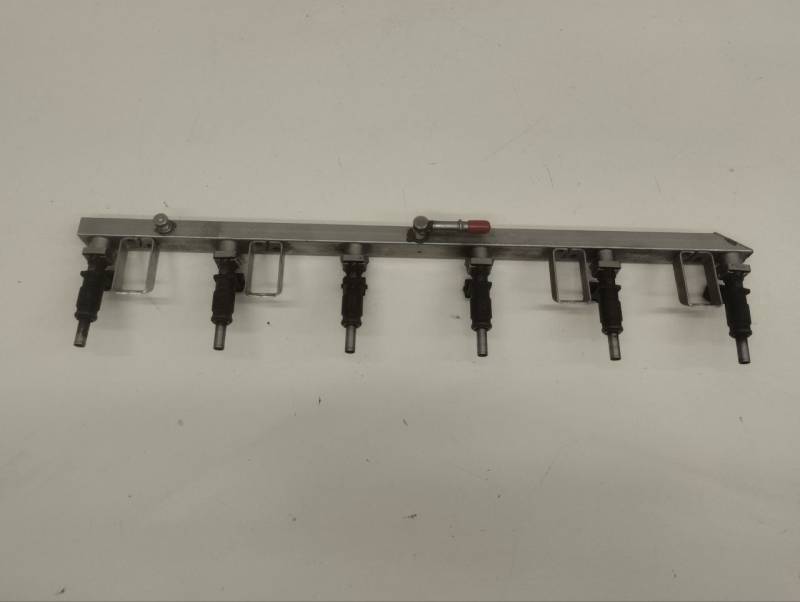 Рейка топливная (рампа) BMW X3 E83 2004-2010 Рейка топливная (рампа) BMW X3 E83 2004-2010