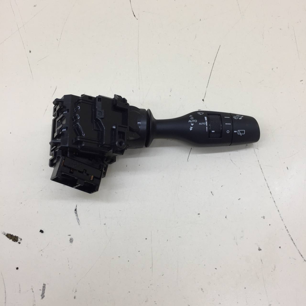 Переключатель стеклоочистителей Lexus NX 200 (Z10) 2014-2021