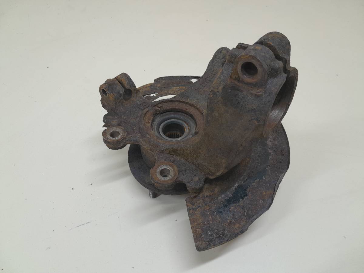 Кулак поворотный передний левый Mazda Mazda 3 (BL) 2009-2013