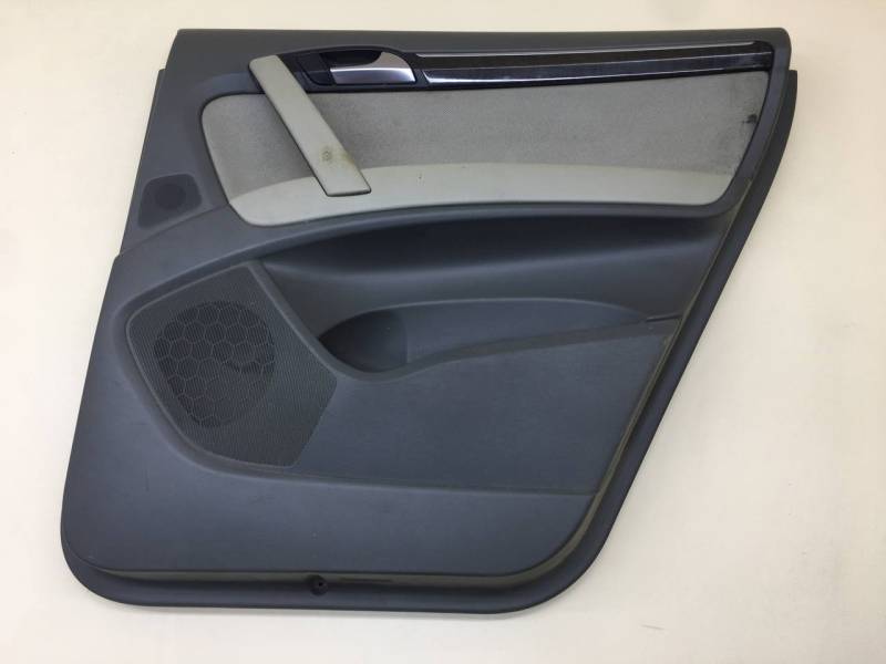 Обшивка двери задней правой Audi Q7 (4L) 2005-2015